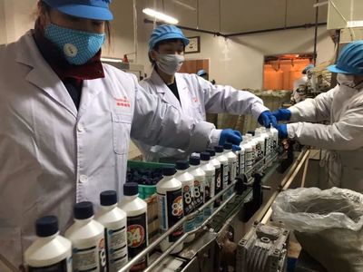 北京一輕日化消毒液生產保供紀實 輪班生產筑牢防疫屏障